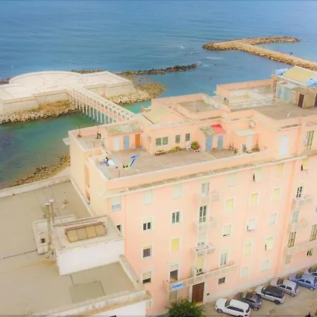 Lupen Iii Bed & Breakfast *