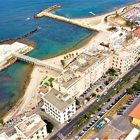 Lupen Iii Bed & Breakfast Civitavecchia
